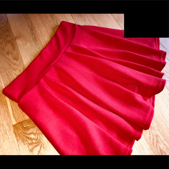Bright Red Skort, L - Picture 2 of 11